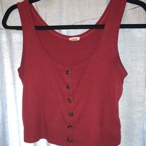 maroon tank